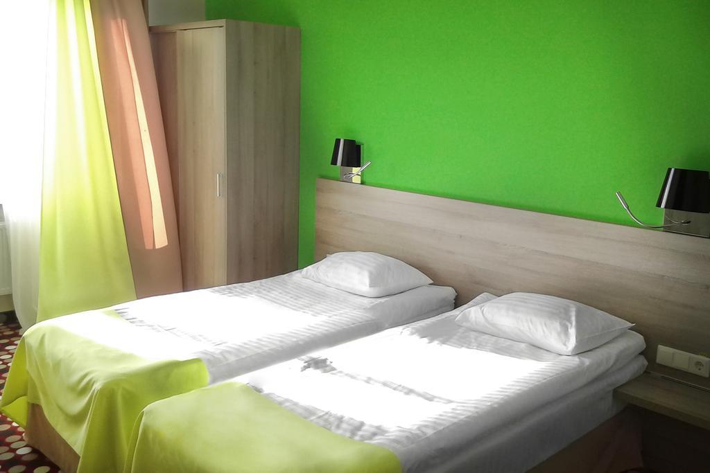 Hotel Optima Rivne Habitación foto