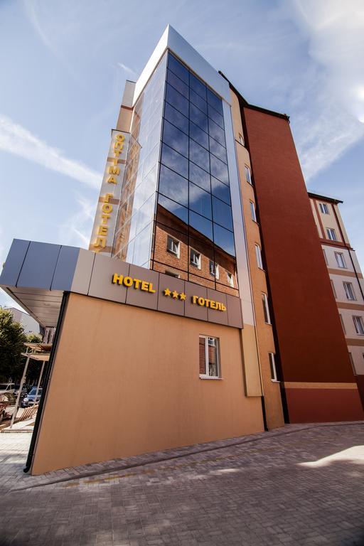 Optima Rivne Hotel Exterior foto